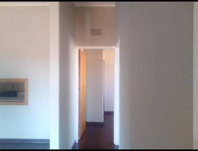 2 BEDROOM PROPERTY TO RENT IN FLORIDA